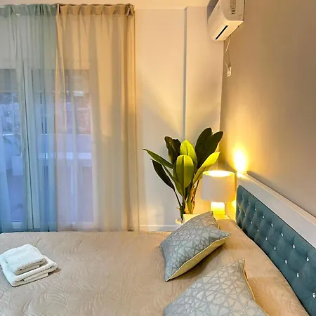 Aneta Sea View Penthouse * Sarande