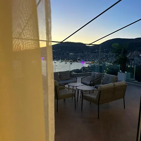 Aneta Sea View Penthouse Apartment